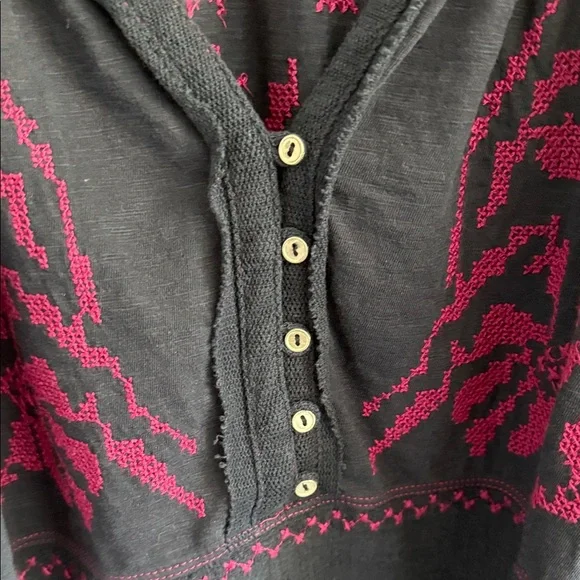 Free People Embroidered Navy and Pink Women's Top Size Medium - Picture 5 of 6